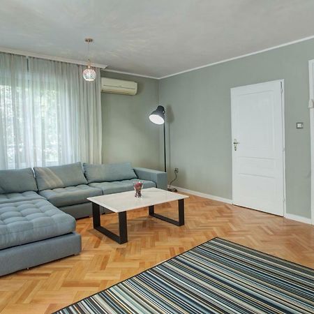 Spacious Flat Close To The American Embassy Sofia Luaran gambar