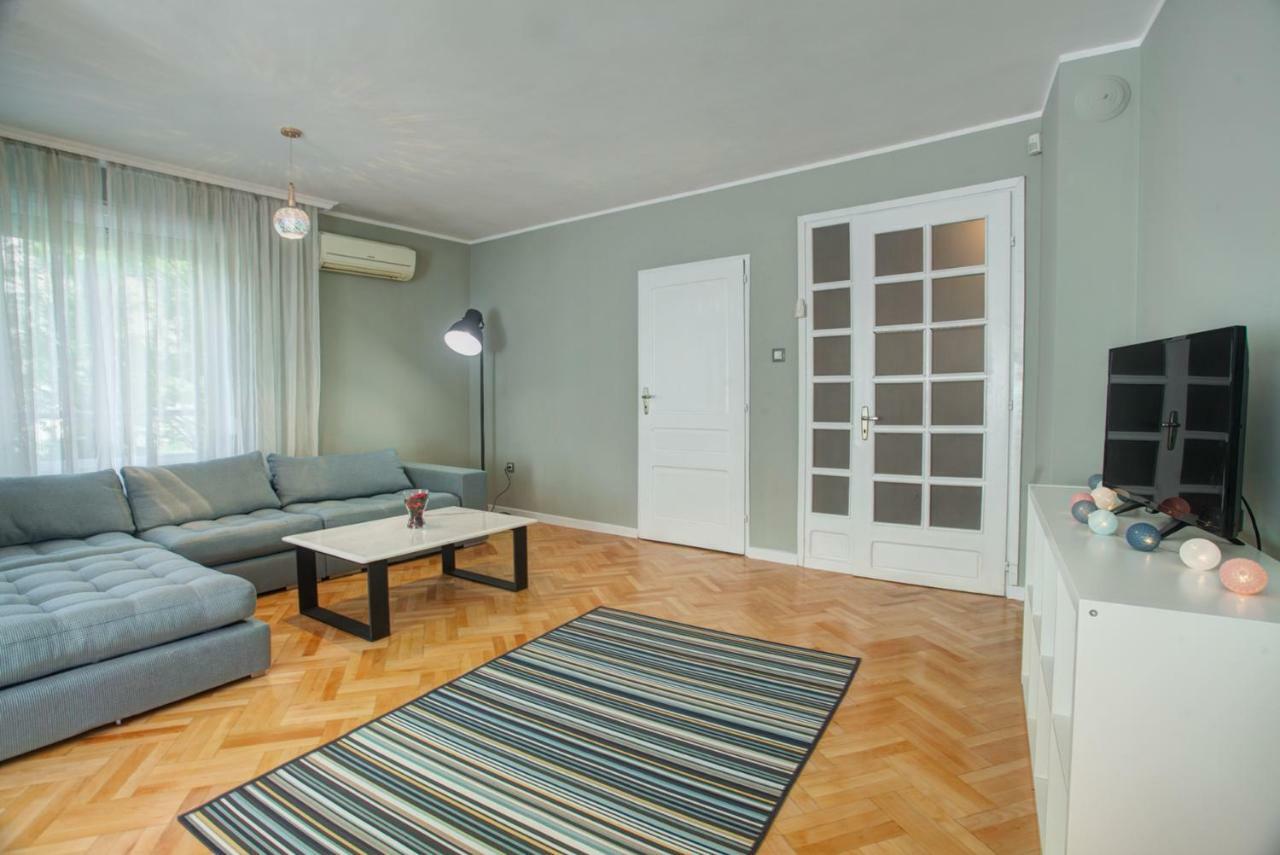 Spacious Flat Close To The American Embassy Sofia Luaran gambar