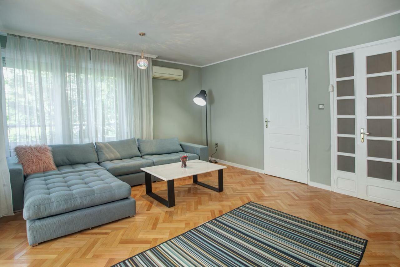 Spacious Flat Close To The American Embassy Sofia Luaran gambar