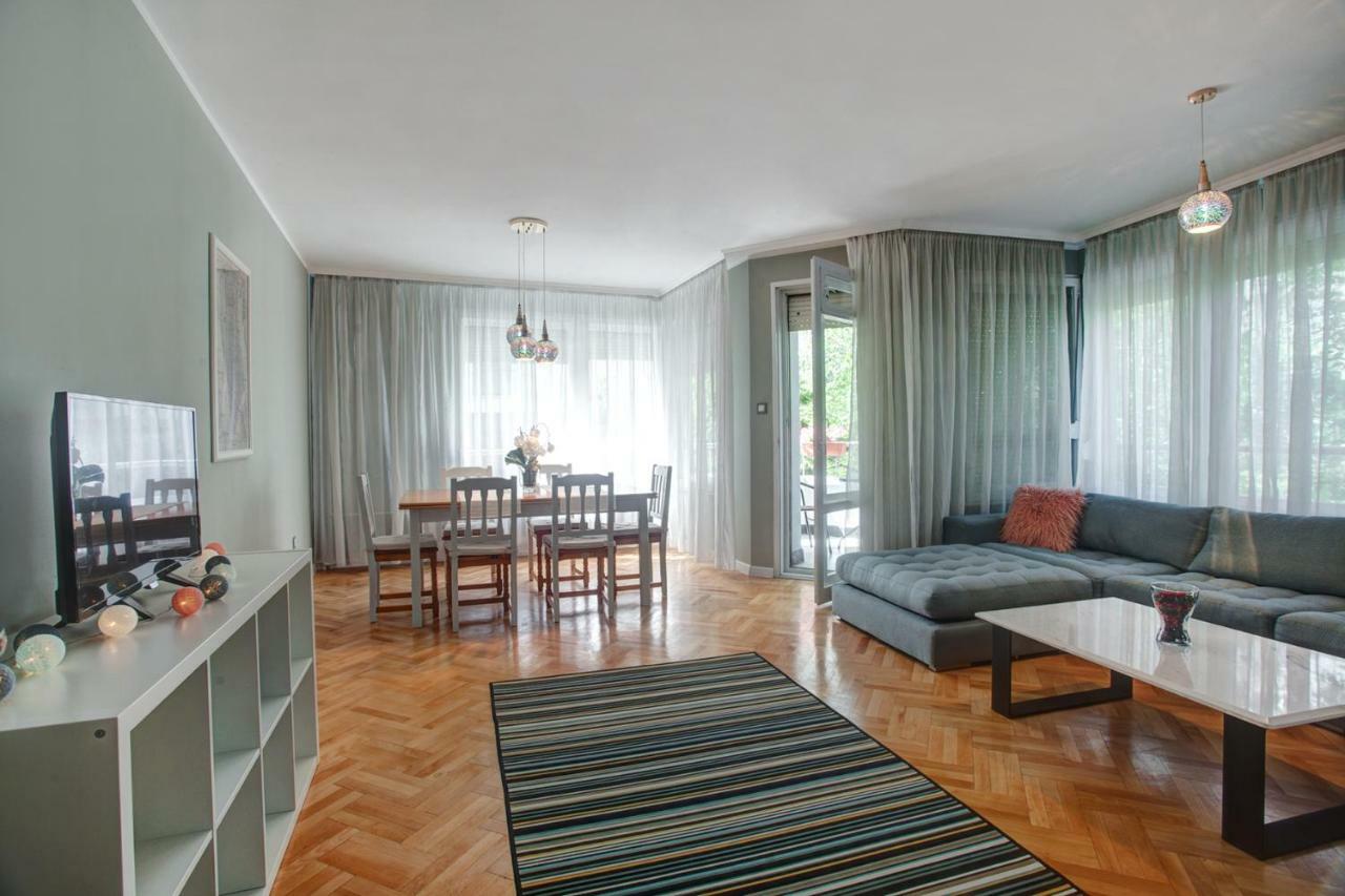 Spacious Flat Close To The American Embassy Sofia Luaran gambar